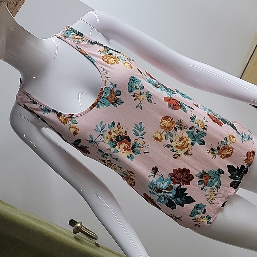 AMBIANCE Floral  Front and Sheer Back Sleeveless Blouse Size Large